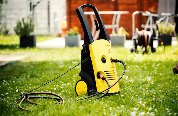 Best Animal Enclosure Cleaning  in Folly Beach, SC
